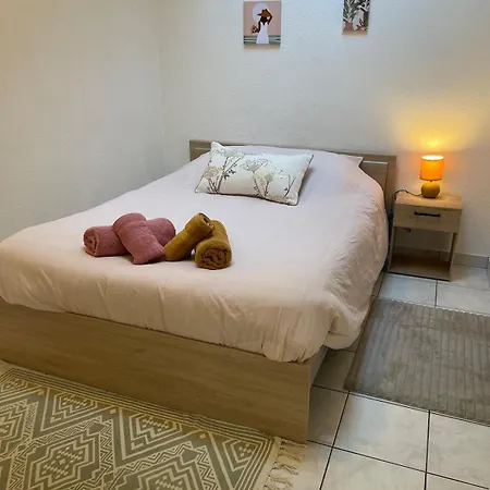 Apartment Le Petit Logis - Independent House Near Train Station & Center *