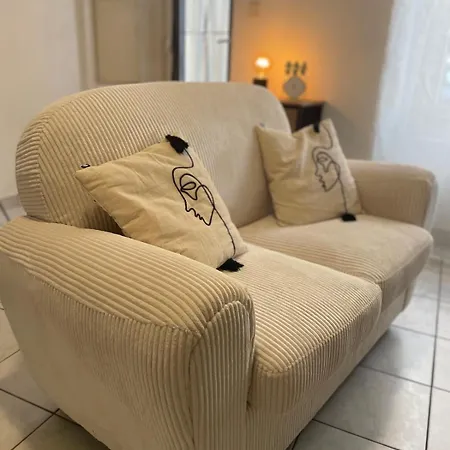 Le Petit Logis - Independent House Near Train Station & Center Apartment Cholet