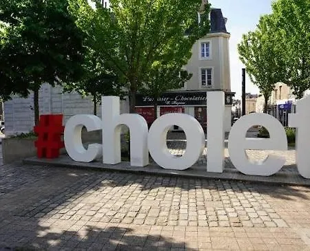Le Petit Logis - Independent House Near Train Station & Center Apartment Cholet
